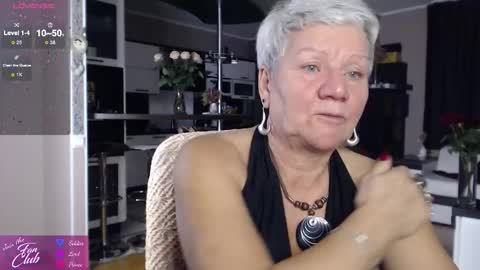 Snapshot of roxana_brooks chatting on 10/02/25, 06:15 Roxana online show from 10/02/25, 06:15