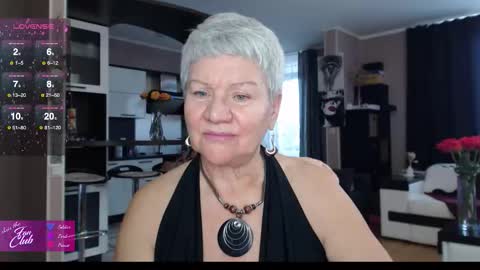 Snapshot of roxana_brooks chatting on 10/30/25, 11:55 Roxana online show from 10/30/25, 11:55