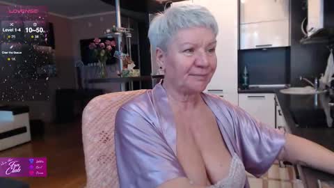 Snapshot of roxana_brooks chatting on 11/20/25, 08:25 Roxana online show from 11/20/25, 08:25