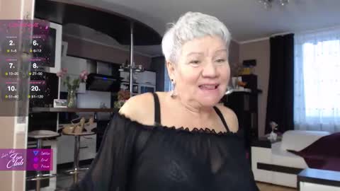 Snapshot of roxana_brooks chatting on 11/21/25, 12:37 Roxana online show from 11/21/25, 12:37