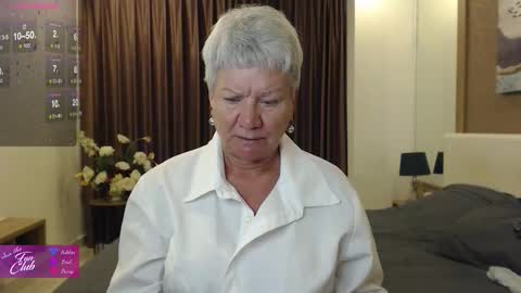 Snapshot of roxana_brooks chatting on 12/03/25, 11:47 Roxana online show from 12/03/25, 11:47