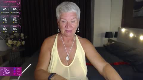 Snapshot of roxana_brooks chatting on 01/10/26, 02:41 Roxana online show from 01/10/26, 02:41