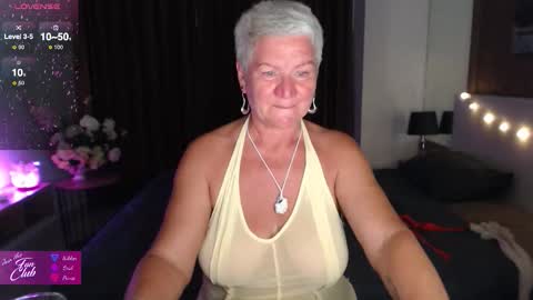 Snapshot of roxana_brooks chatting on 01/13/26, 12:10 Roxana online show from 01/13/26, 12:10