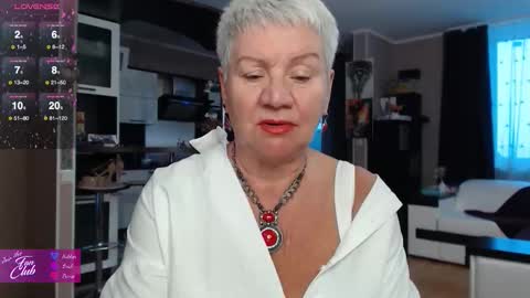 Snapshot of roxana_brooks chatting on 02/02/26, 02:05 Roxana online show from 02/02/26, 02:05
