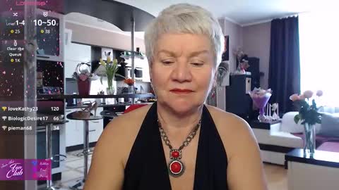 Snapshot of roxana_brooks chatting on 03/13/26, 01:40 Roxana online show from 03/13/26, 01:40