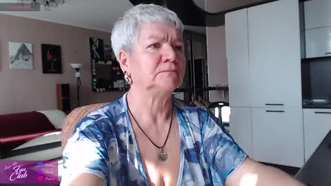 Snapshot of roxana_brooks chatting on 04/05/26, 08:11 Roxana online show from 04/05/26, 08:11