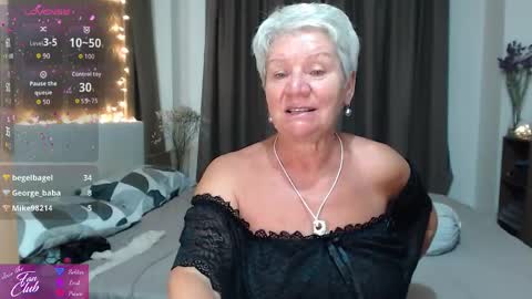 Snapshot of roxana_brooks chatting on 05/05/26, 02:03 Roxana online show from 05/05/26, 02:03