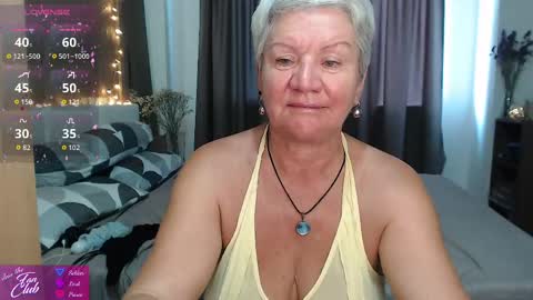 Snapshot of roxana_brooks chatting on 05/06/26, 02:08 Roxana online show from 05/06/26, 02:08