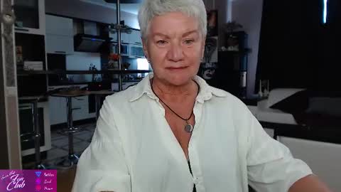 Snapshot of roxana_brooks chatting on 06/23/26, 02:37 Roxana online show from 06/23/26, 02:37