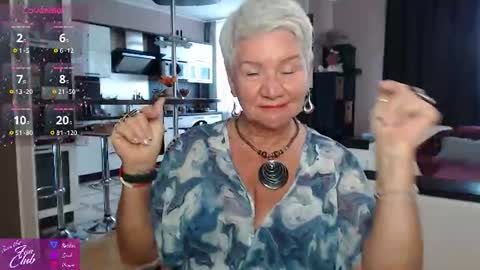 Snapshot of roxana_brooks chatting on 06/24/26, 02:16 Roxana online show from 06/24/26, 02:16