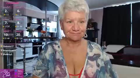 Snapshot of roxana_brooks chatting on 07/28/26, 04:27 Roxana online show from 07/28/26, 04:27