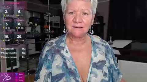 Snapshot of roxana_brooks chatting on 07/28/26, 08:52 Roxana online show from 07/28/26, 08:52
