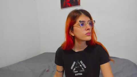 Snapshot of roxanajames__ chatting on 02/16/26, 04:14 roxy online show from 02/16/26, 04:14