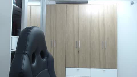 Snapshot of roxanalove7 chatting on 12/21/24, 02:19 Roxana online show from 12/21/24, 02:19