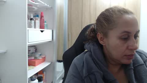 Snapshot of roxanalove7 chatting on 12/30/24, 01:26 Roxana online show from 12/30/24, 01:26