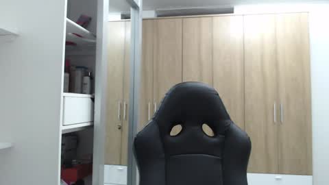 Snapshot of roxanalove7 chatting on 01/06/25, 04:26 Roxana online show from 01/06/25, 04:26