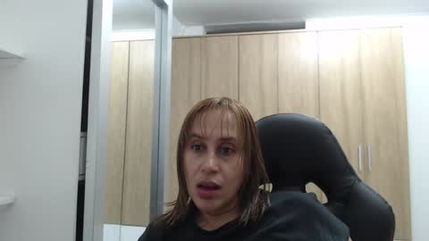 Snapshot of roxanalove7 chatting on 01/12/25, 02:14 Roxana online show from 01/12/25, 02:14