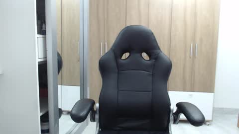 Snapshot of roxanalove7 chatting on 01/19/25, 08:30 Roxana online show from 01/19/25, 08:30