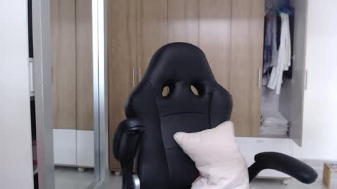 Snapshot of roxanalove7 chatting on 02/08/25, 07:05 Roxana online show from 02/08/25, 07:05