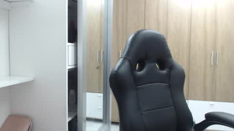 Snapshot of roxanalove7 chatting on 03/04/25, 12:29 Roxana online show from 03/04/25, 12:29