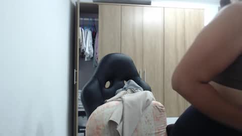 Roxana online show from 11/06/25, 01:39