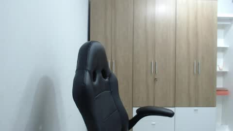 Roxana online show from 05/15/26, 11:56