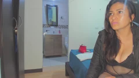 roxanasexy2025 online show from 03/07/25, 12:01