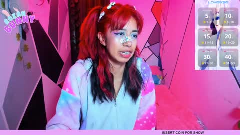 Snapshot of roxanbunny chatting on 12/02/24, 04:31 roxxy online show from 12/02/24, 04:31