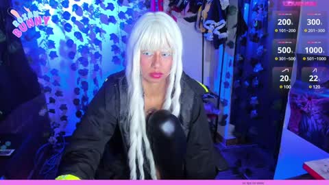 Snapshot of roxanbunny chatting on 02/08/25, 05:08 roxxy online show from 02/08/25, 05:08