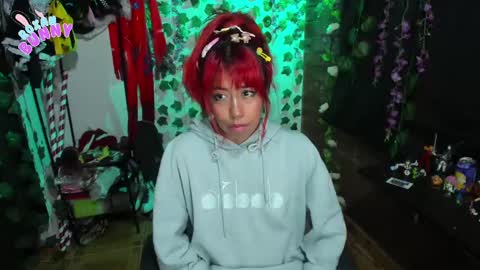 Snapshot of roxanbunny chatting on 02/23/25, 09:33 roxxy online show from 02/23/25, 09:33