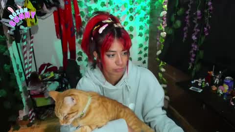 Snapshot of roxanbunny chatting on 02/23/25, 12:37 roxxy online show from 02/23/25, 12:37