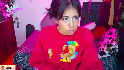 Snapshot of roxanbunny chatting on 12/19/25, 03:46 roxxy online show from 12/19/25, 03:46