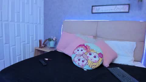 Snapshot of roxanebrown chatting on 07/13/26, 07:38 roxanebrown online show from 07/13/26, 07:38