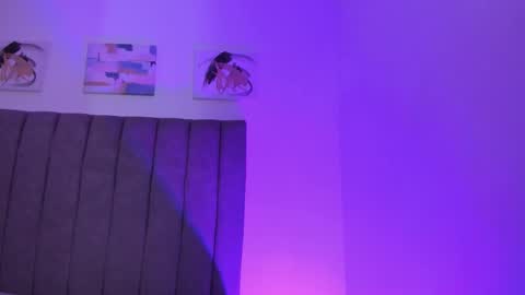 Snapshot of roxanedewalle chatting on 01/07/26, 07:11 Roxane online show from 01/07/26, 07:11