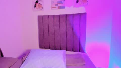 Snapshot of roxanedewalle chatting on 01/08/26, 11:23 Roxane online show from 01/08/26, 11:23