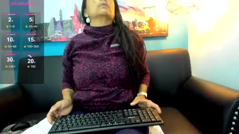 Snapshot of roxanna_moore2 chatting on 06/15/26, 09:22 Roxanna online show from 06/15/26, 09:22