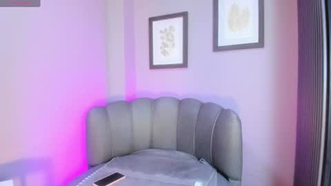 Snapshot of roxanna_moore2 chatting on 06/29/26, 05:25 Roxanna online show from 06/29/26, 05:25