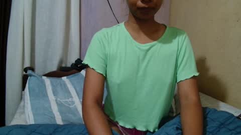 roxanne_98 online show from 10/24/25, 11:34