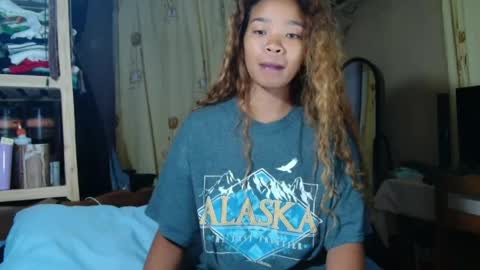 Snapshot of roxanne_98 chatting on 04/23/26, 02:24 roxanne_98 online show from 04/23/26, 02:24