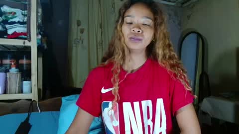 Snapshot of roxanne_98 chatting on 04/24/26, 02:58 roxanne_98 online show from 04/24/26, 02:58