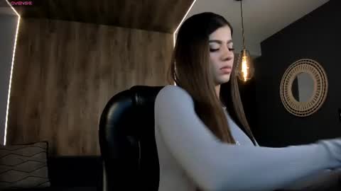 Snapshot of roxannehill_ chatting on 07/03/26, 12:22 Roxanne Hill online show from 07/03/26, 12:22
