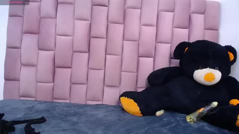 Snapshot of roxannehott chatting on 03/27/26, 07:24 ross brown online show from 03/27/26, 07:24