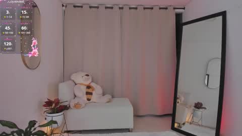  R O X I E  online show from 12/03/25, 01:24