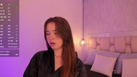 Roxie  online show from 01/29/25, 01:58