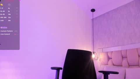 Roxie  online show from 01/30/25, 08:53