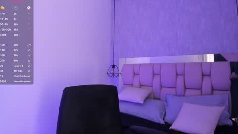 Roxie  online show from 02/03/25, 10:43