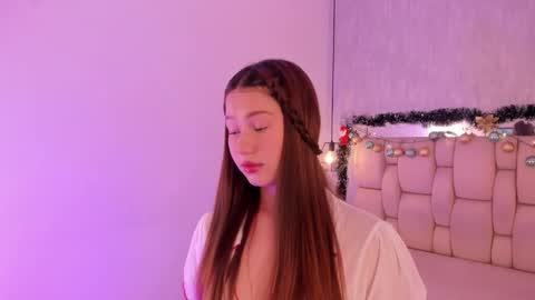 Roxie  online show from 12/22/25, 07:44