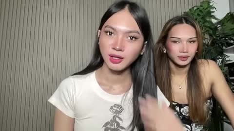 Snapshot of roxie_walton69x chatting on 04/23/26, 06:32 Roxie online show from 04/23/26, 06:32