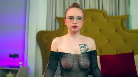 Snapshot of roxiee_vice chatting on 04/19/26, 05:18 roxiee_vice online show from 04/19/26, 05:18