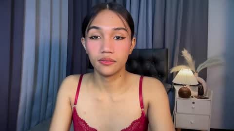 Snapshot of roxiethogersen chatting on 06/18/26, 12:33 roxiethogersen online show from 06/18/26, 12:33